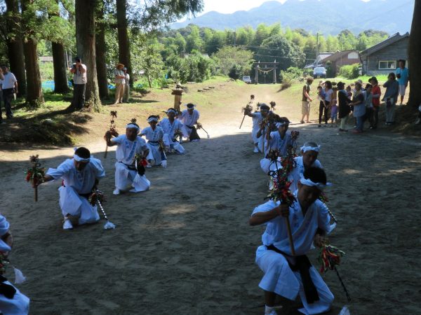 中須金山踊り